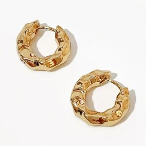 NEW 14K Gold-Plated 925 Sterling Silver Irregular Wavy Hoop Huggie Earrings